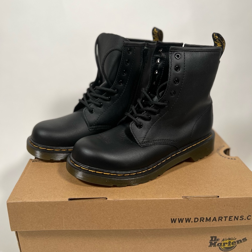 Dr Martens YOUTH 1460 SOFTY T LEATHER LACE UP BOOTS | Size 5Y